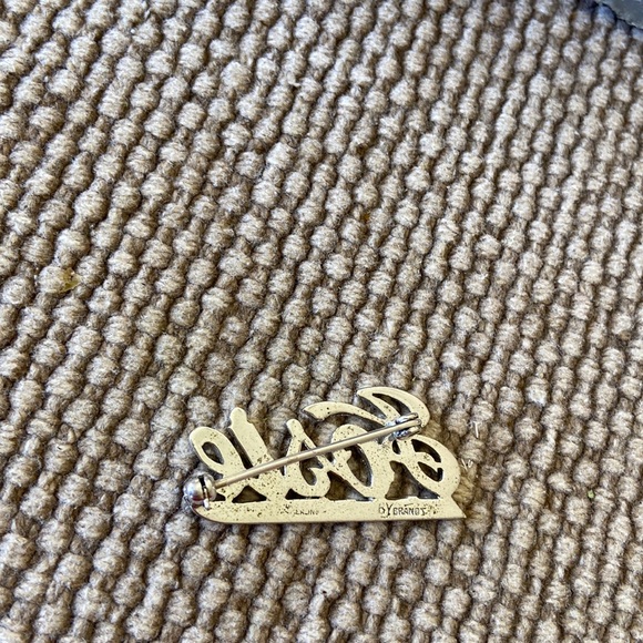 Vintage Josie Brooch - Picture 2 of 4